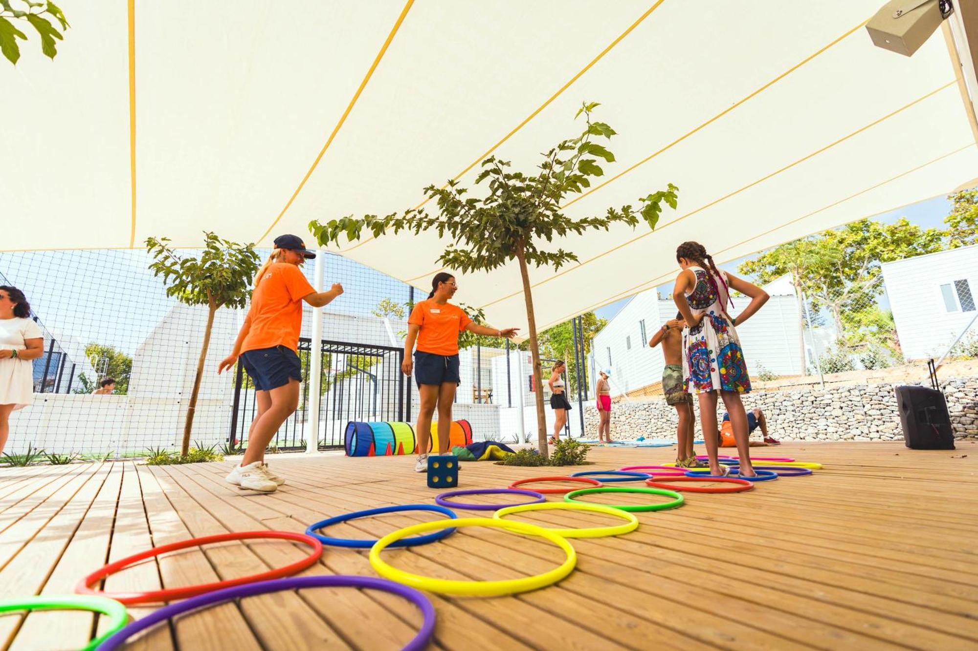 Costa Del Sol Glamping Village 푸엔히롤라 외부 사진