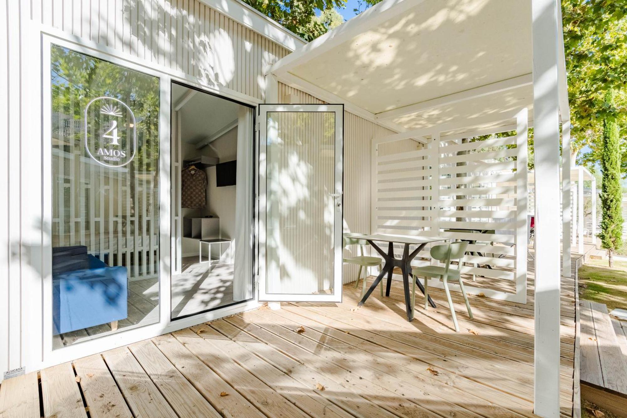 Costa Del Sol Glamping Village 푸엔히롤라 외부 사진
