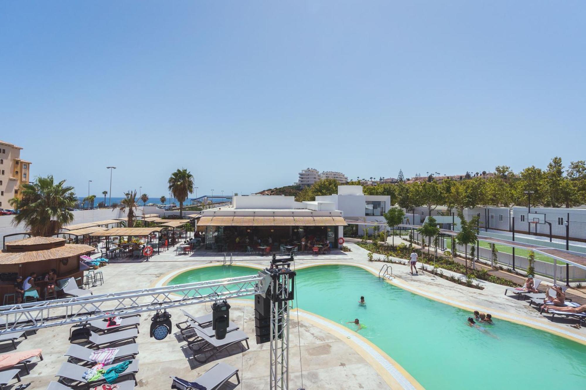 Costa Del Sol Glamping Village 푸엔히롤라 외부 사진