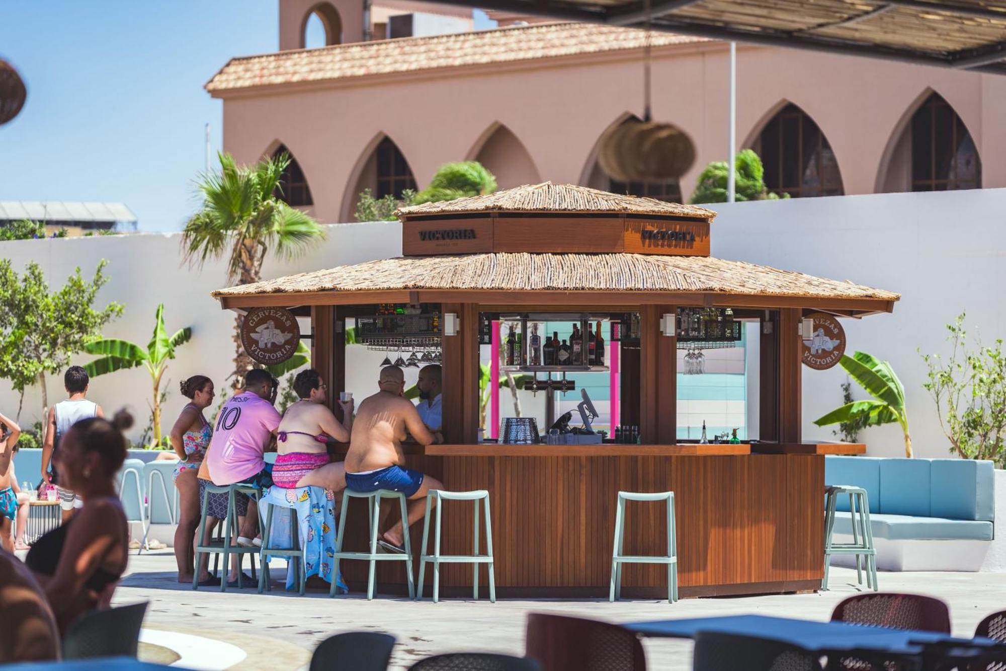Costa Del Sol Glamping Village 푸엔히롤라 외부 사진