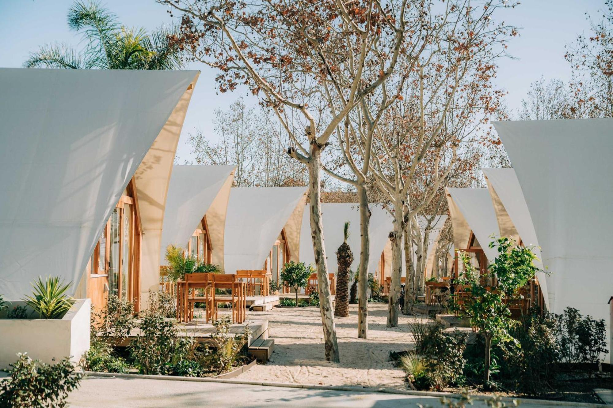 Costa Del Sol Glamping Village 푸엔히롤라 외부 사진